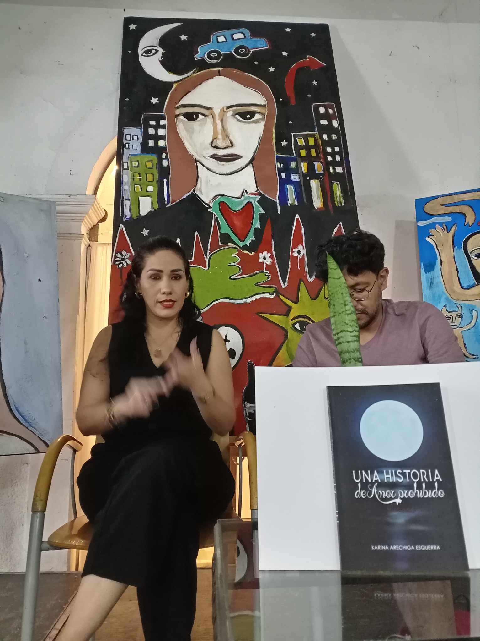 Karina Aréchiga presentó "una historia de amor prohibido" en Casa Alcalde Cultural 