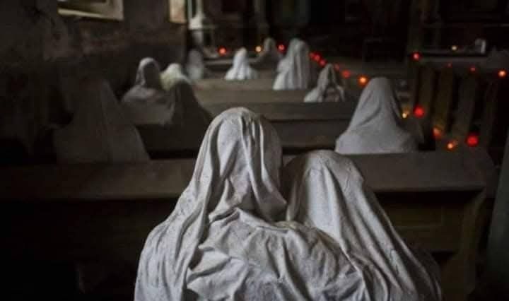 entre sombras y campanas la misa de ultratumba en San Cristobal de las Casas