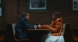 El espejo incómodo de A24: Zendaya y Robert Pattinson se consagran en la crueldad de ‘El Drama’