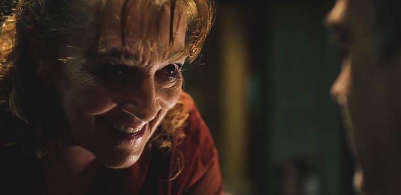 Vieja loca llega a HBO Max: un claustrofóbico duelo de tensión, gore y humor negro